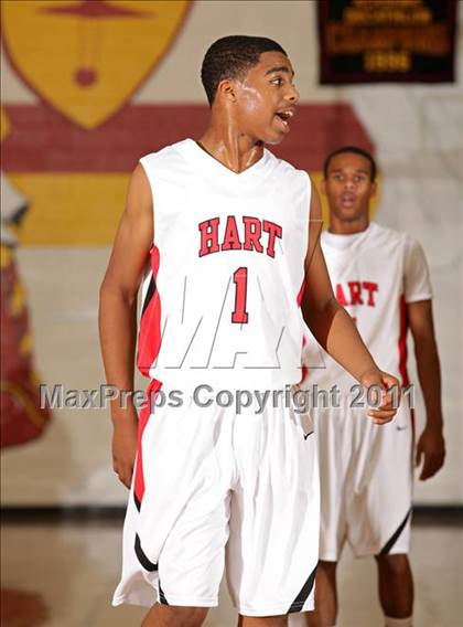Thumbnail 1 in Oak Park vs. Hart (SFV Invitational) photogallery.
