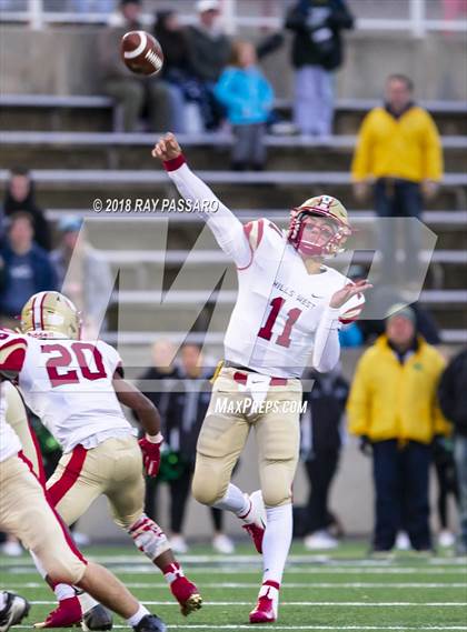 Thumbnail 3 in Westhampton Beach vs. Half Hollow Hills West - Section XI Division III Finals photogallery.