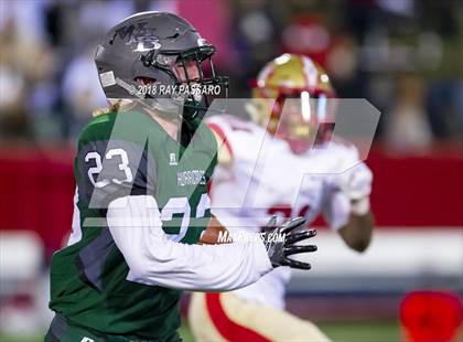 Thumbnail 2 in Westhampton Beach vs. Half Hollow Hills West - Section XI Division III Finals photogallery.