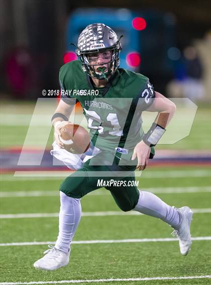 Thumbnail 3 in Westhampton Beach vs. Half Hollow Hills West - Section XI Division III Finals photogallery.