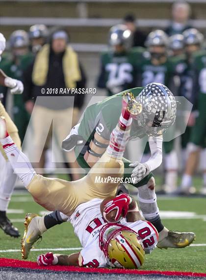 Thumbnail 1 in Westhampton Beach vs. Half Hollow Hills West - Section XI Division III Finals photogallery.