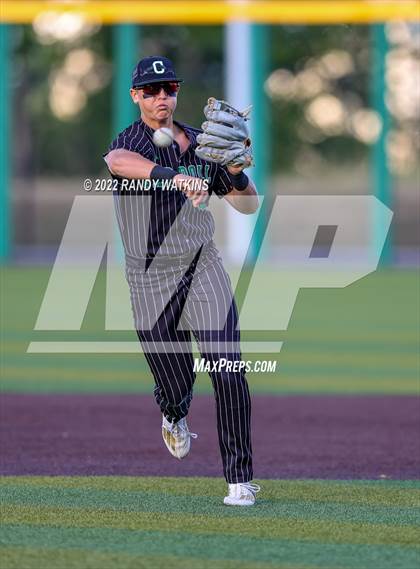 Thumbnail 3 in Southlake Carroll vs. Keller (UIL 6A Region 1 Regional Playoff Final Game 1) photogallery.