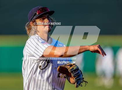 Thumbnail 1 in Southlake Carroll vs. Keller (UIL 6A Region 1 Regional Playoff Final Game 1) photogallery.