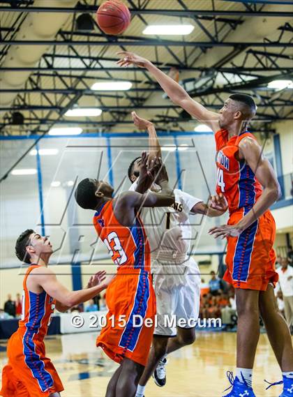 Thumbnail 3 in Bartow vs. Lakewood photogallery.