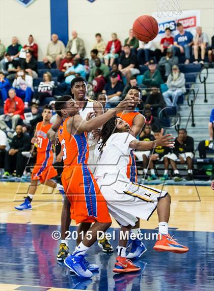 Thumbnail 1 in Bartow vs. Lakewood photogallery.