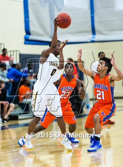 Thumbnail 1 in Bartow vs. Lakewood photogallery.