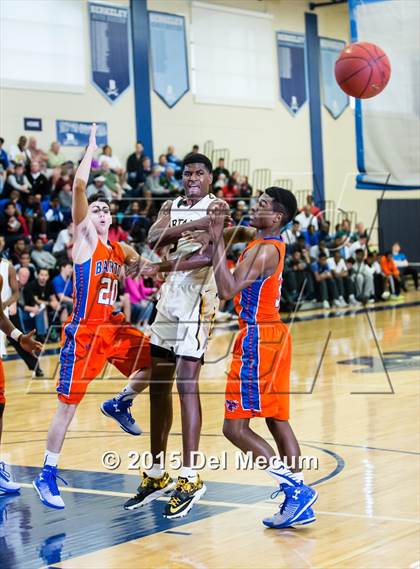 Thumbnail 2 in Bartow vs. Lakewood photogallery.