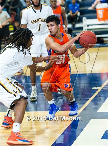 Thumbnail 1 in Bartow vs. Lakewood photogallery.