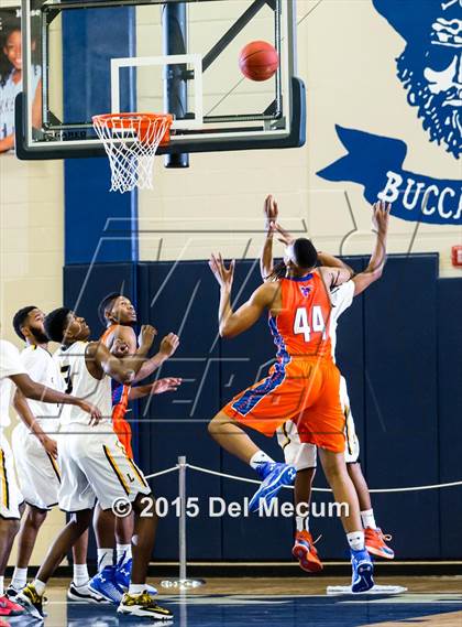 Thumbnail 2 in Bartow vs. Lakewood photogallery.