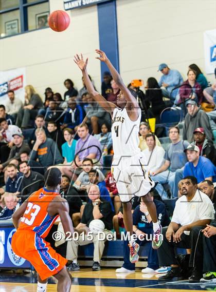 Thumbnail 3 in Bartow vs. Lakewood photogallery.