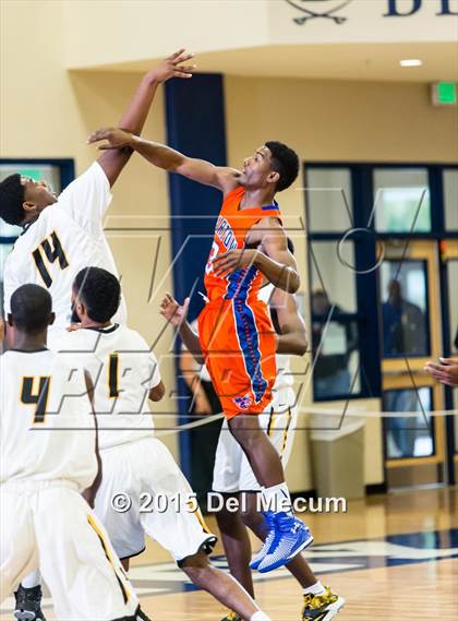 Thumbnail 2 in Bartow vs. Lakewood photogallery.