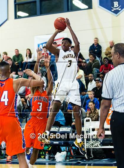 Thumbnail 2 in Bartow vs. Lakewood photogallery.