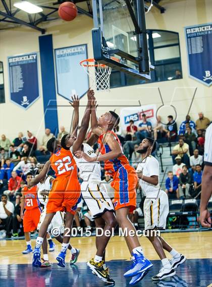 Thumbnail 3 in Bartow vs. Lakewood photogallery.