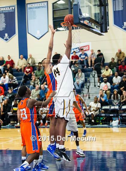 Thumbnail 1 in Bartow vs. Lakewood photogallery.