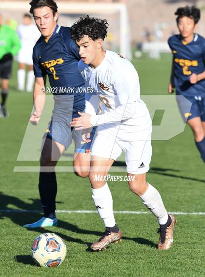 Thumbnail 2 in Salpointe Catholic @ Phoenix Country Day photogallery.