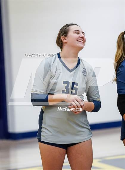 Thumbnail 3 in Decatur Central vs. Terre Haute South Vigo (IHSAA 4A Sectional) photogallery.