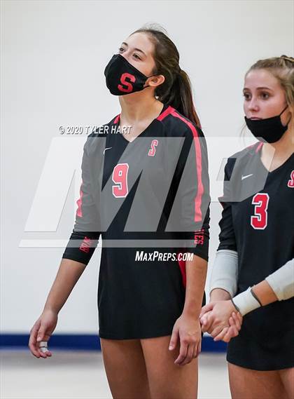 Thumbnail 3 in Decatur Central vs. Terre Haute South Vigo (IHSAA 4A Sectional) photogallery.