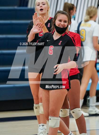 Thumbnail 3 in Decatur Central vs. Terre Haute South Vigo (IHSAA 4A Sectional) photogallery.