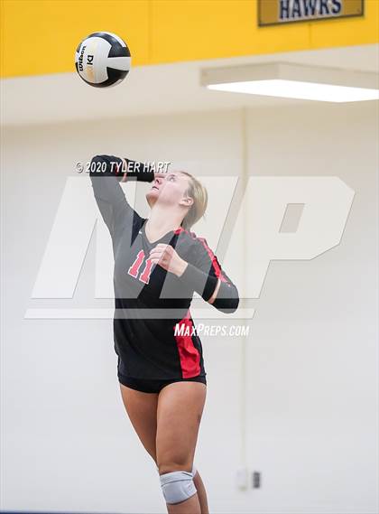 Thumbnail 1 in Decatur Central vs. Terre Haute South Vigo (IHSAA 4A Sectional) photogallery.