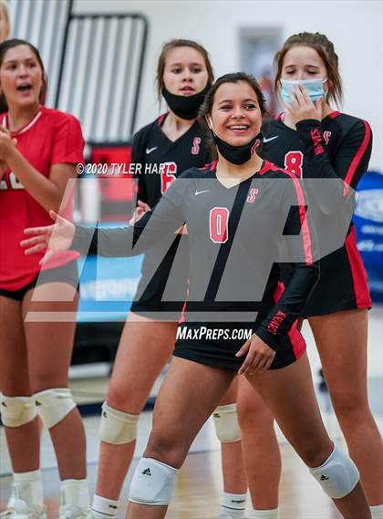 Thumbnail 2 in Decatur Central vs. Terre Haute South Vigo (IHSAA 4A Sectional) photogallery.