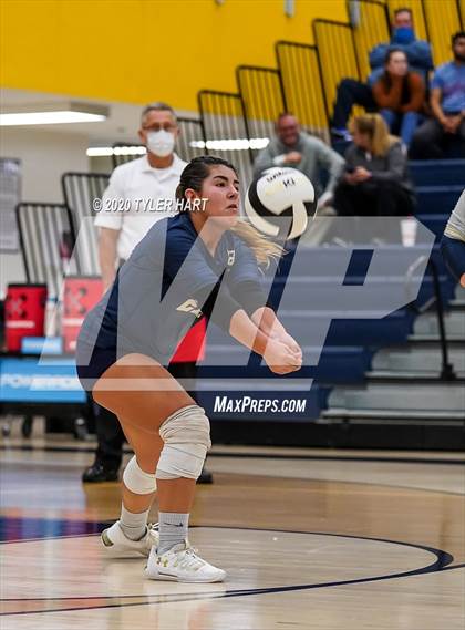 Thumbnail 1 in Decatur Central vs. Terre Haute South Vigo (IHSAA 4A Sectional) photogallery.