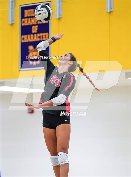 Thumbnail 2 in Decatur Central vs. Terre Haute South Vigo (IHSAA 4A Sectional) photogallery.