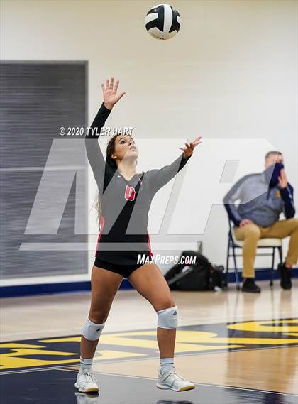 Thumbnail 2 in Decatur Central vs. Terre Haute South Vigo (IHSAA 4A Sectional) photogallery.