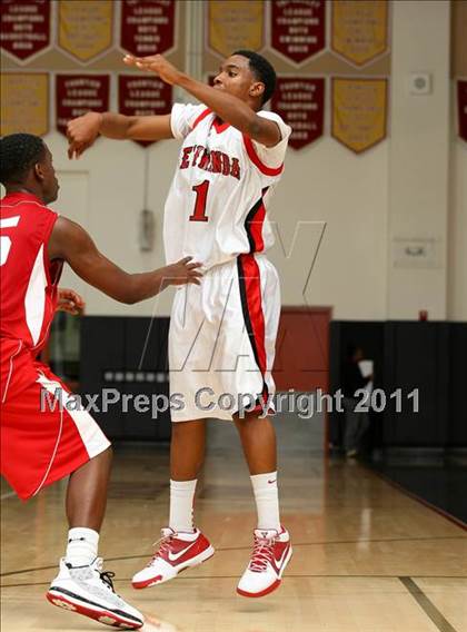 Thumbnail 2 in Etiwanda vs. Rancho Verde (Oaks Christian Tournament) photogallery.