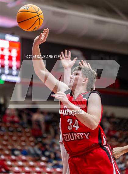 Thumbnail 1 in Grand County vs. Kanab (UHSAA 2A Quarterfinal) photogallery.