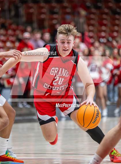 Thumbnail 2 in Grand County vs. Kanab (UHSAA 2A Quarterfinal) photogallery.