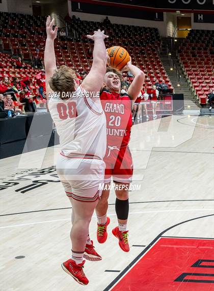 Thumbnail 2 in Grand County vs. Kanab (UHSAA 2A Quarterfinal) photogallery.
