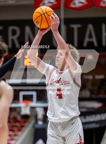 Thumbnail 1 in Grand County vs. Kanab (UHSAA 2A Quarterfinal) photogallery.