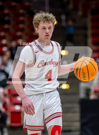 Thumbnail 3 in Grand County vs. Kanab (UHSAA 2A Quarterfinal) photogallery.