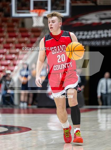 Thumbnail 2 in Grand County vs. Kanab (UHSAA 2A Quarterfinal) photogallery.