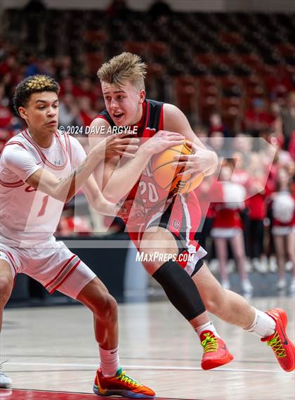 Thumbnail 1 in Grand County vs. Kanab (UHSAA 2A Quarterfinal) photogallery.
