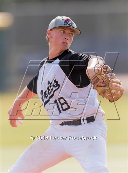 Thumbnail 3 in Center Point vs Kaufer (UIL 2A Area Playoffs) photogallery.