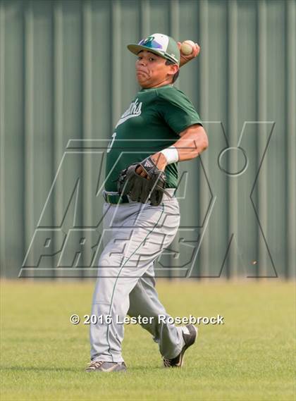 Thumbnail 2 in Center Point vs Kaufer (UIL 2A Area Playoffs) photogallery.