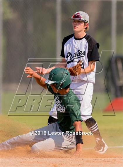 Thumbnail 3 in Center Point vs Kaufer (UIL 2A Area Playoffs) photogallery.