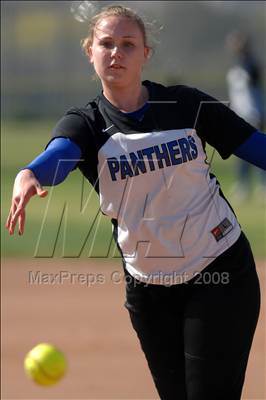 Thumbnail 3 in Charter Oak @ Diamond Ranch photogallery.