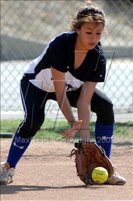 Thumbnail 3 in Charter Oak @ Diamond Ranch photogallery.