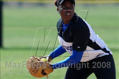 Thumbnail 3 in Charter Oak @ Diamond Ranch photogallery.