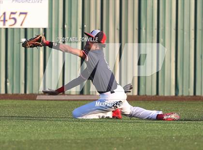 Thumbnail 2 in Allen vs. Harker Heights (UIL 6A Region 1 Area Playoff) photogallery.
