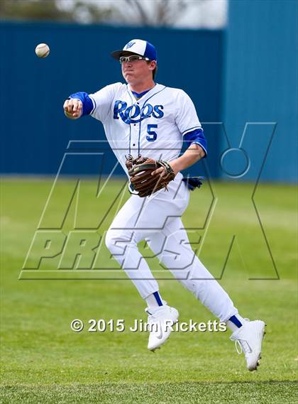 Thumbnail 3 in Weatherford vs Fossil Ridge (Arlington Heights Tournament) photogallery.