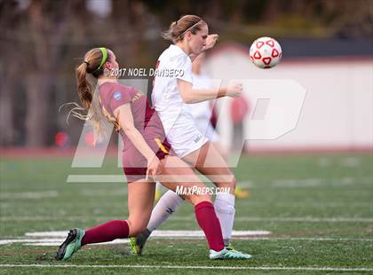Thumbnail 3 in Burlingame Vs. Menlo-Atherton photogallery.