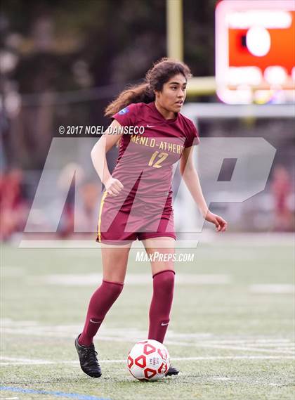 Thumbnail 3 in Burlingame Vs. Menlo-Atherton photogallery.