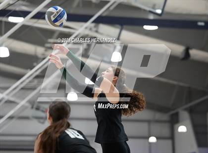 Thumbnail 2 in Port Neches-Groves vs. Franklin (Legends Invitational) photogallery.