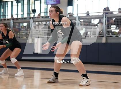Thumbnail 3 in Port Neches-Groves vs. Franklin (Legends Invitational) photogallery.