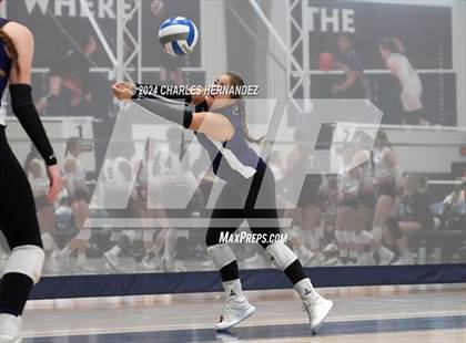 Thumbnail 2 in Port Neches-Groves vs. Franklin (Legends Invitational) photogallery.