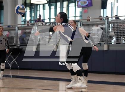 Thumbnail 2 in Port Neches-Groves vs. Franklin (Legends Invitational) photogallery.