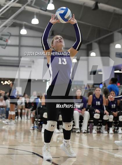 Thumbnail 1 in Port Neches-Groves vs. Franklin (Legends Invitational) photogallery.